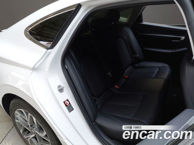 Hyundai Sonata (DN8) 2.0 Modern 2023 — фото 11