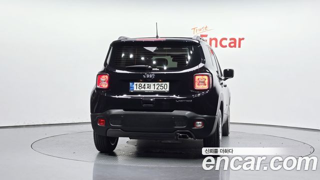 Jeep Renegade 2.4 Limited 2021 — фото 4