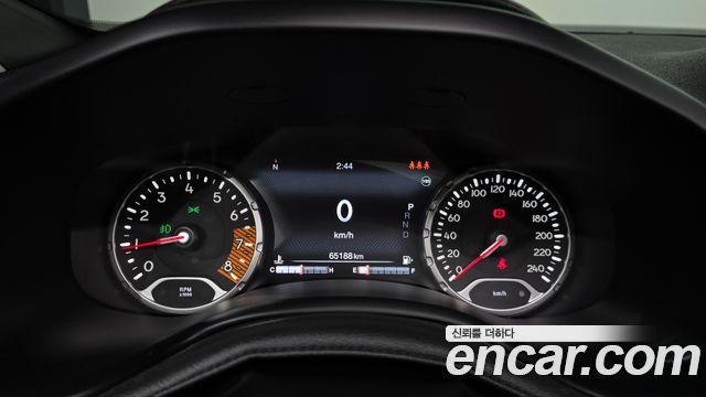 Jeep Renegade 2.4 Limited 2021 — фото 8