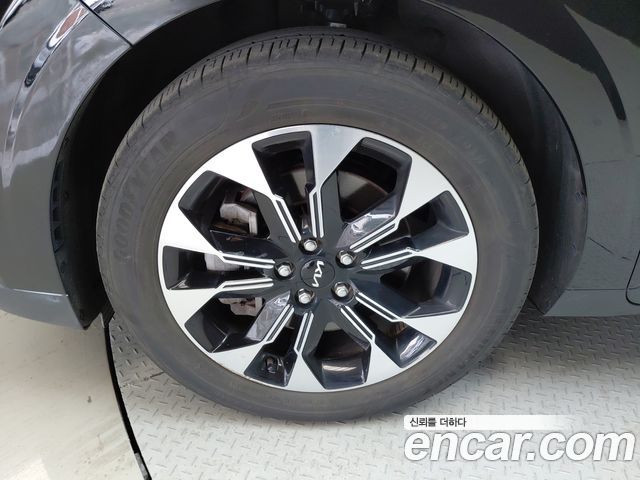 Kia Carnival (IV) Diesel 9-Seater Prestige 2023 — фото 5