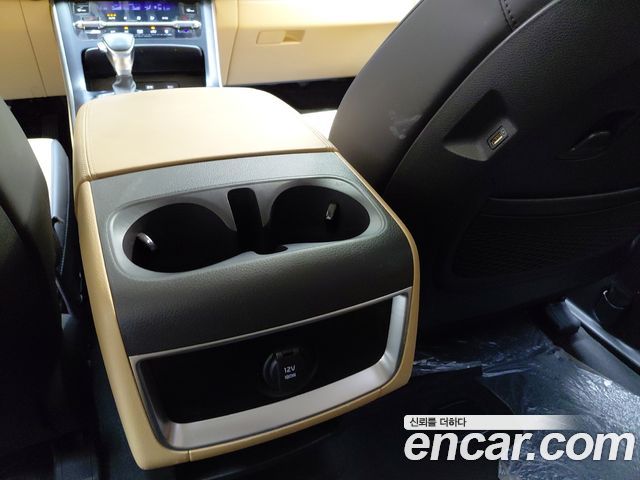 Kia Carnival (IV) Diesel 9-Seater Prestige 2023 — фото 31
