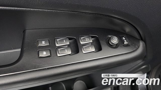 KG Mobility (SsangYong) Rexton Sports Khan Diesel 2.2 4WD Dynamic Edition (5-Link) 2021 — фото 28