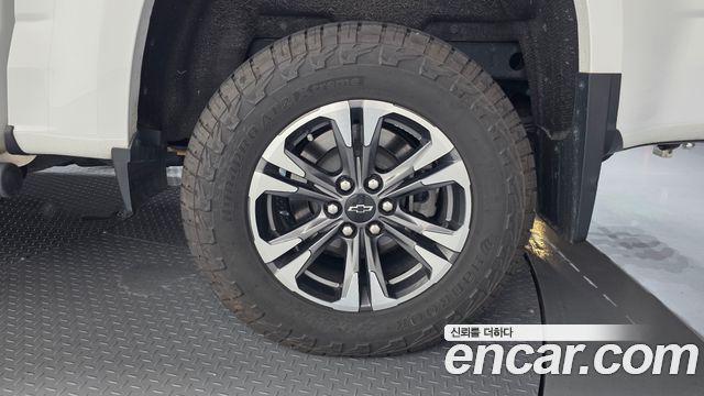 Chevrolet Real New Colorado 3.6 Z71-X 4WD 2021 — фото 21