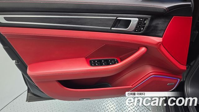 Porsche Panamera (971) 4.0 GTS 2019 — фото 24