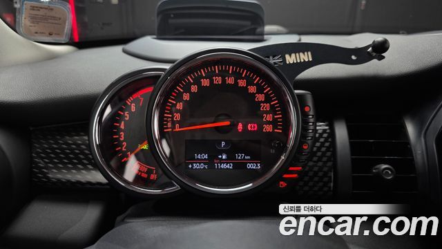 MINI Cooper S 5Door Standard 3rd 2015 — фото 8