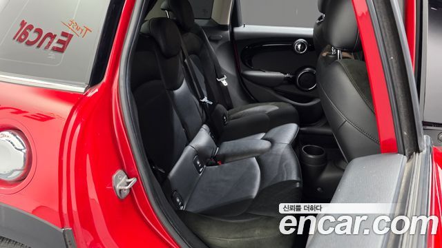 MINI Cooper S 5Door Standard 3rd 2015 — фото 15