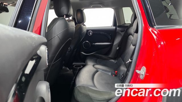 MINI Cooper S 5Door Standard 3rd 2015 — фото 16