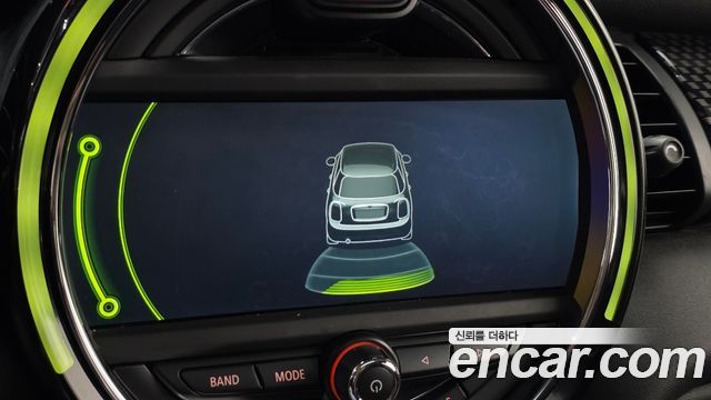 MINI Cooper S 5Door Standard 3rd 2015 — фото 20