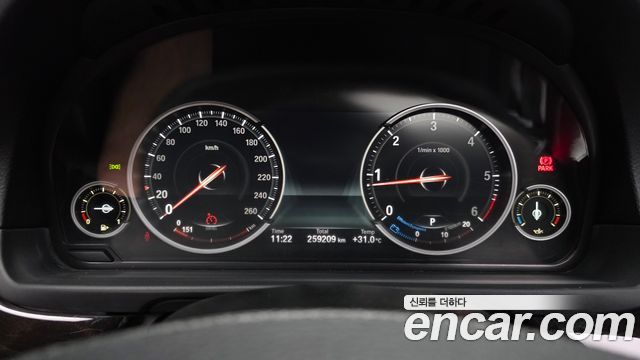 BMW 5 Series (F10) 520d 2013 — фото 8