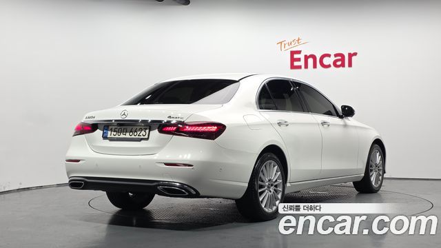 Mercedes-Benz E-Class (W213) E220d 4MATIC Exclusive 2021 — фото 2