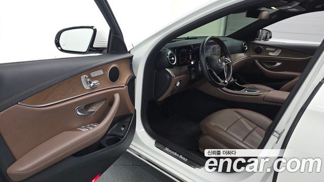 Mercedes-Benz E-Class (W213) E220d 4MATIC Exclusive 2021 — фото 10