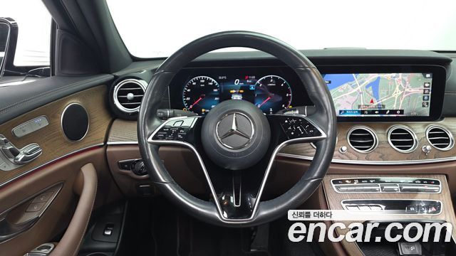 Mercedes-Benz E-Class (W213) E220d 4MATIC Exclusive 2021 — фото 12