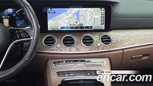 Mercedes-Benz E-Class (W213) E220d 4MATIC Exclusive 2021 — фото 13