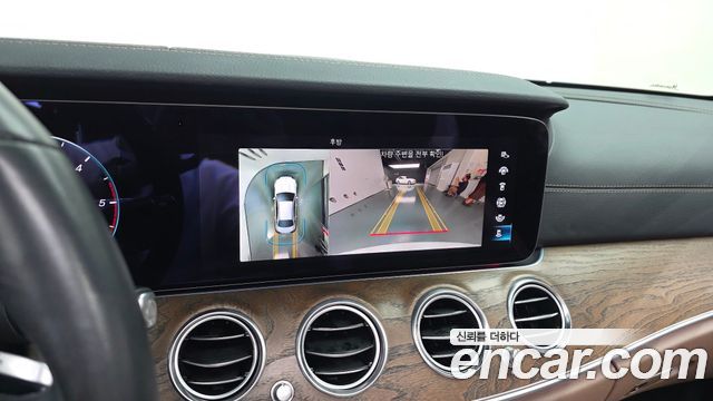 Mercedes-Benz E-Class (W213) E220d 4MATIC Exclusive 2021 — фото 14