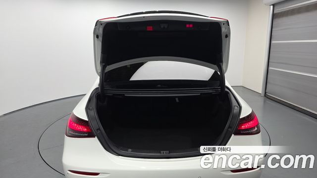 Mercedes-Benz E-Class (W213) E220d 4MATIC Exclusive 2021 — фото 20