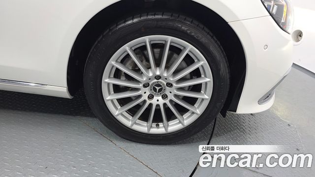 Mercedes-Benz E-Class (W213) E220d 4MATIC Exclusive 2021 — фото 21