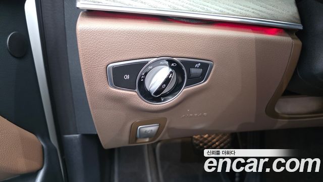 Mercedes-Benz E-Class (W213) E220d 4MATIC Exclusive 2021 — фото 27