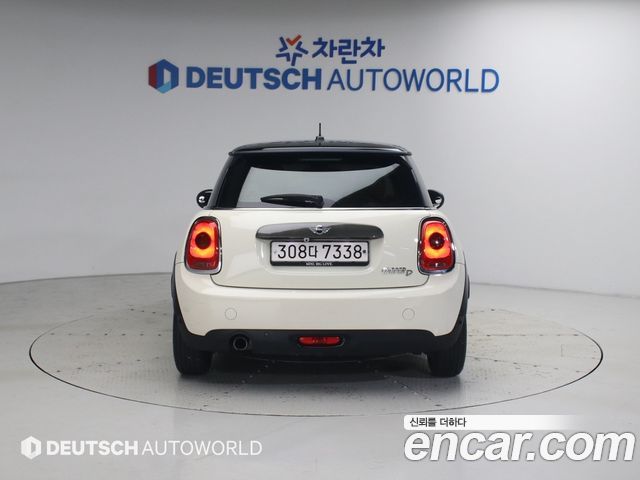 MINI Cooper D Standard 3rd 2014 — фото 4