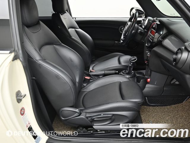MINI Cooper D Standard 3rd 2014 — фото 10