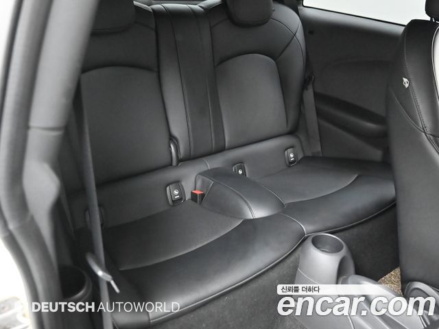 MINI Cooper D Standard 3rd 2014 — фото 16