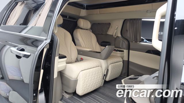 Kia Carnival (IV) HEV 4-Seater Hi Limousine Signature 2025 — фото 11