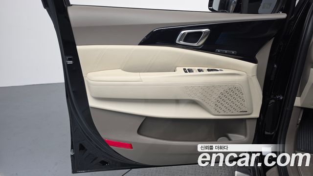 Kia Carnival (IV) HEV 4-Seater Hi Limousine Signature 2025 — фото 24