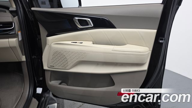 Kia Carnival (IV) HEV 4-Seater Hi Limousine Signature 2025 — фото 25