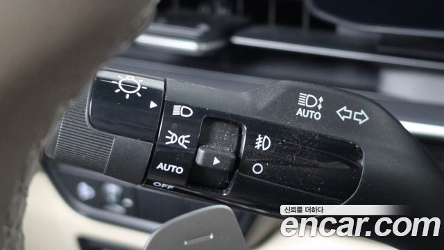 Kia Carnival (IV) HEV 4-Seater Hi Limousine Signature 2025 — фото 39
