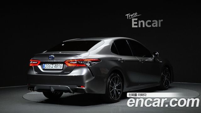 Toyota Camry (XV70) 2.5 XSE Hybrid 2024 — фото 2