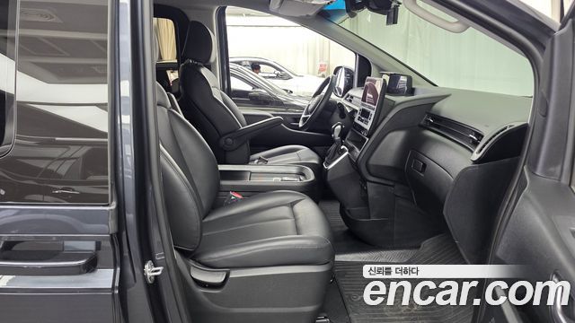 Hyundai Staria L3.5 Cargo 5-Seater Modern 2022 — фото 11