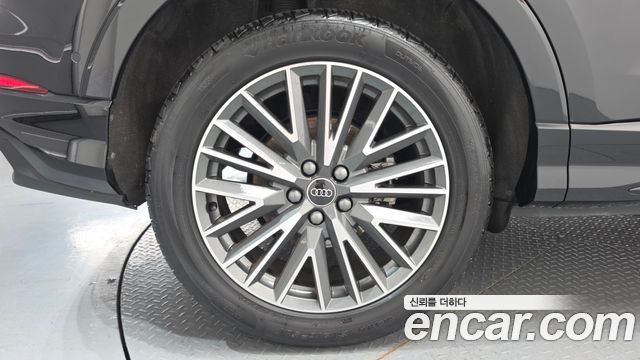 Audi Q3 (F3) 40 TFSI Quattro Premium 2025 — фото 5