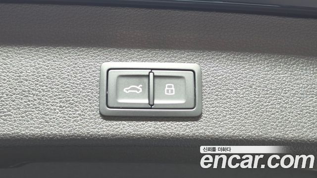 Audi Q3 (F3) 40 TFSI Quattro Premium 2025 — фото 21