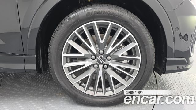 Audi Q3 (F3) 40 TFSI Quattro Premium 2025 — фото 27