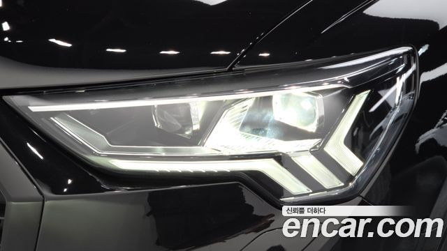 Audi Q3 (F3) 40 TFSI Quattro Premium 2025 — фото 28