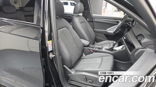 Audi Q3 (F3) 40 TFSI Quattro Premium 2025 — фото 32
