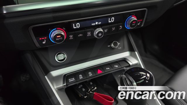 Audi Q3 (F3) 40 TFSI Quattro Premium 2025 — фото 38