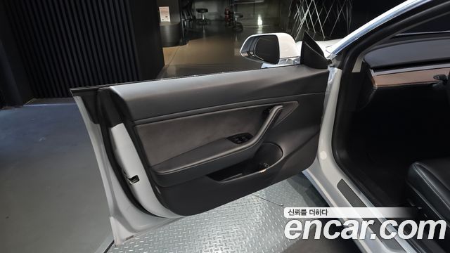 Tesla Model 3 Long Range AWD 2020 — фото 24