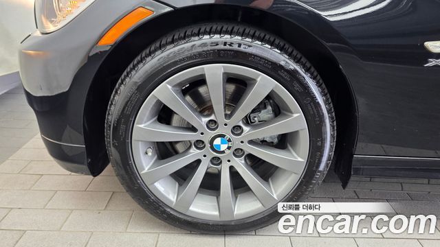 BMW 3 Series (E90) 328Xi Sedan 2011 — фото 5