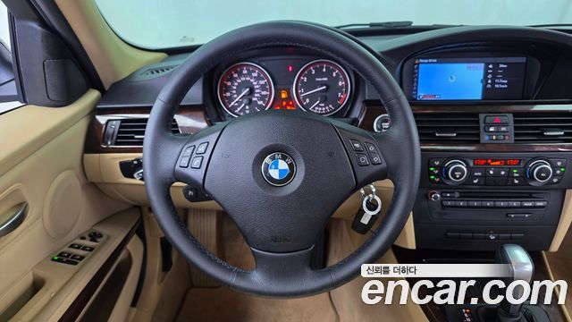 BMW 3 Series (E90) 328Xi Sedan 2011 — фото 17