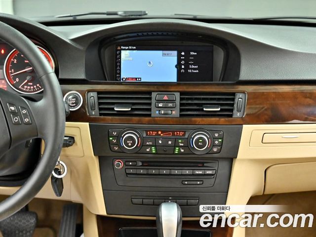 BMW 3 Series (E90) 328Xi Sedan 2011 — фото 18