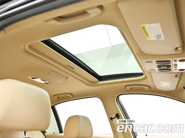 BMW 3 Series (E90) 328Xi Sedan 2011 — фото 23