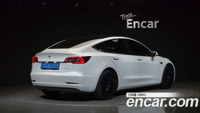 Tesla Model 3 Long Range AWD 2022 — фото 2