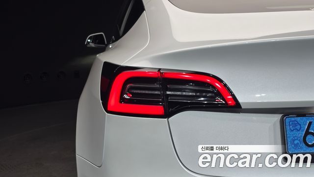 Tesla Model 3 Long Range AWD 2022 — фото 23