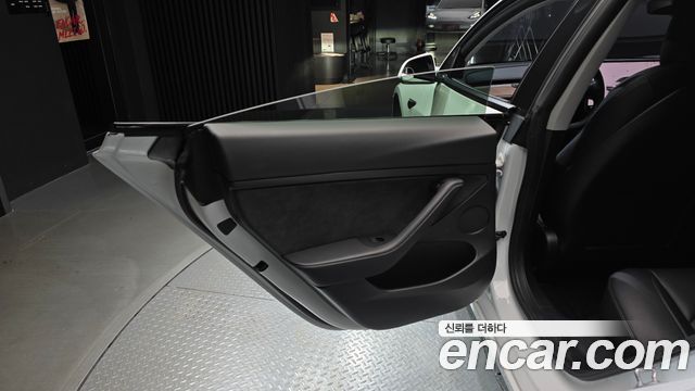 Tesla Model 3 Long Range AWD 2022 — фото 25