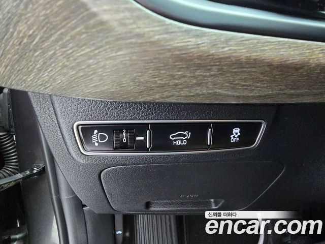 Kia K8 2.5 Gasoline 2WD Noblesse 2023 — фото 20