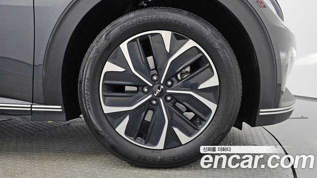 Kia EV6 Standard Light 2024 — фото 5