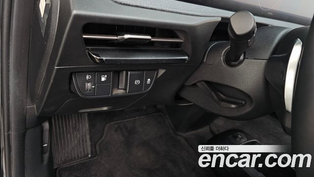 Kia EV6 Standard Light 2024 — фото 23