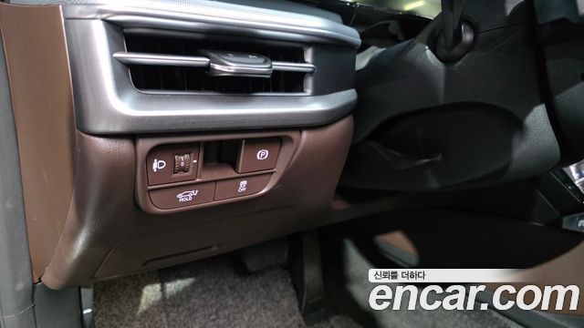 Hyundai Grandeur (GN7) 3.5 LPG 2WD Premium 2023 — фото 12