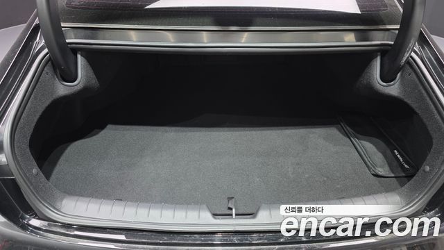 Hyundai Grandeur (GN7) 3.5 LPG 2WD Premium 2023 — фото 31