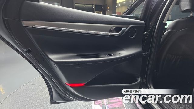 Hyundai Grandeur (IG) 3.3 Premium 2022 — фото 25